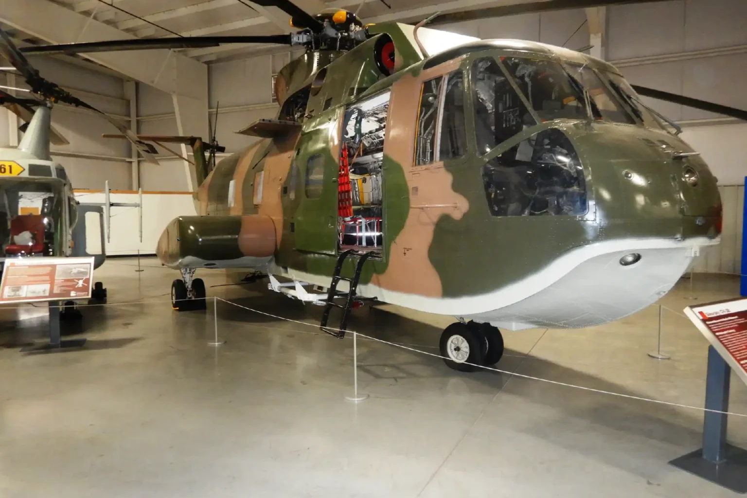 The Sikorsky CH-3E Jolly Green Giant The sikorsky ch-3e jolly green giant.