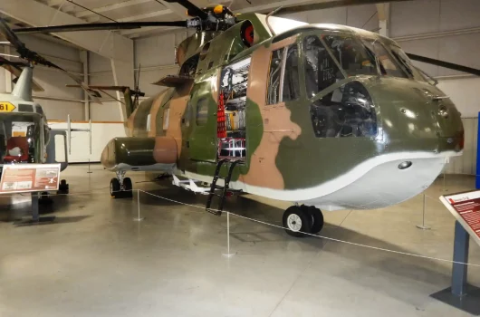 The sikorsky ch-3e jolly green giant.